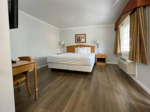 Motel 6 San Francisco CA Lombard Street — hotel room