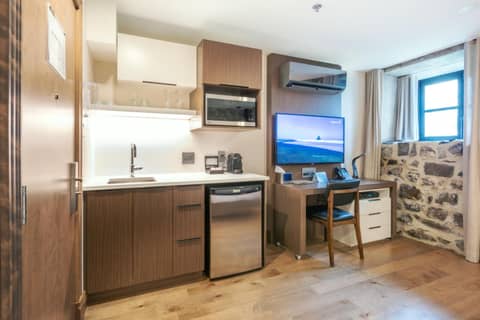 La Maison Kent - Par Aneyro — kitchen