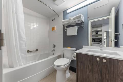 Hotel Willo - previously known YWCA Hotel — photo 4
