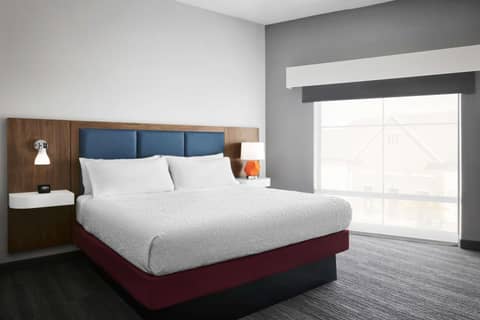 Hampton Inn & Suites Charlotte Steele Creek Road, NC — photo 3