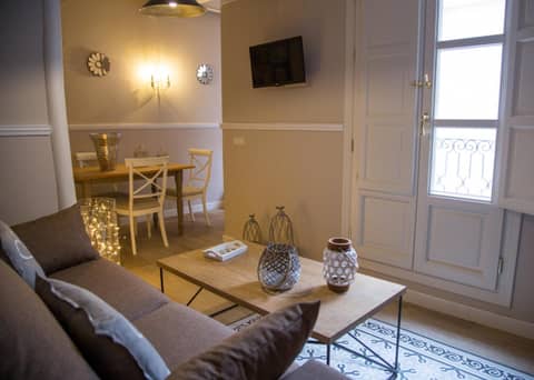 Apartamentos Luna Suites Palacio Almagra — photo 3