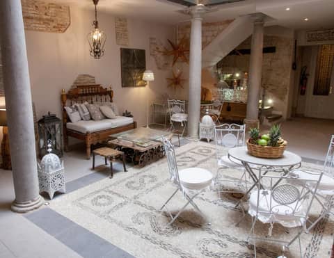 Apartamentos Luna Suites Palacio Almagra — lounge