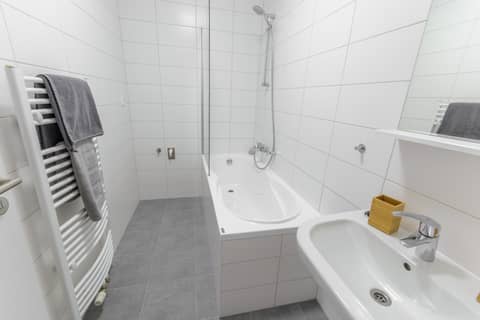 Riverside SPIRIT — bathroom