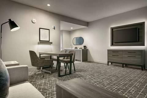 Embassy Suites by Hilton Atlanta Midtown — photo 3