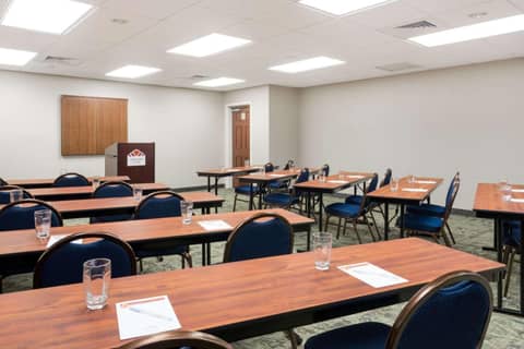 Hawthorn Extended Stay by Wyndham Naples — photo 2