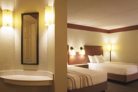 La Quinta by Wyndham Atlanta Ballpark/Galleria — photo 9