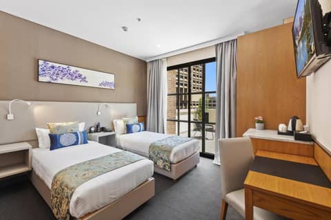 YEHS Hotel Sydney QVB — photo 4