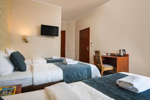 Aparthotel Globus Self Check-in — hotel room