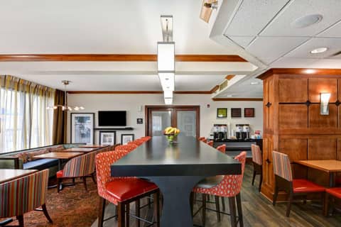 Hampton Inn Memphis-Poplar — photo 9