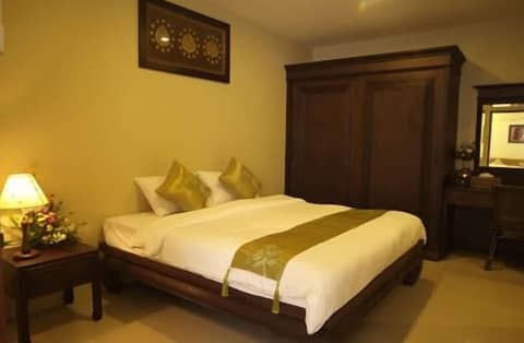 Villa Thongbura — bedroom