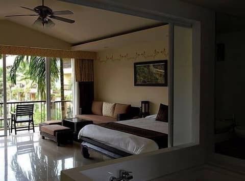 Villa Thongbura — hotel room