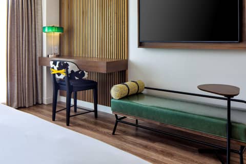 Le Meridien Fort Worth Downtown — hotel room