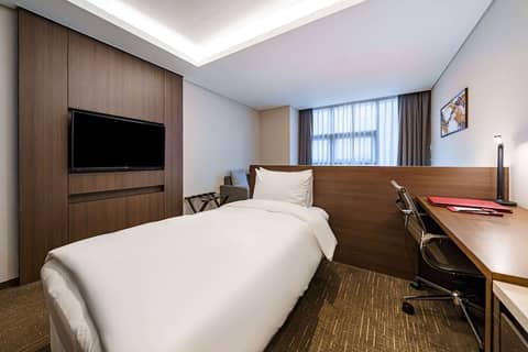 Ramada Encore by Wyndham Busan Station — hotel room