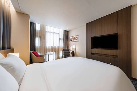 Ramada Encore by Wyndham Busan Station — hotel room