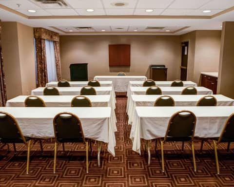 Charlotte Suites by IHG — photo 5