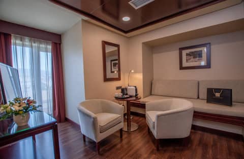 Hotel Andalucía Center — hotel room