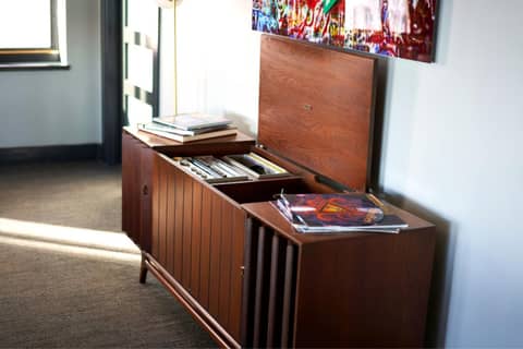 Renaissance Saint Elm Dallas Downtown Hotel — photo 2