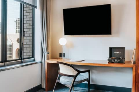 Renaissance Saint Elm Dallas Downtown Hotel — photo 9