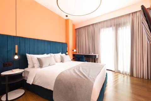 COLORS Hotel Athens — bedroom