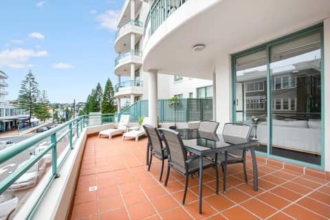 The Coogee View Beachfront Serviced Apartments — photo 2