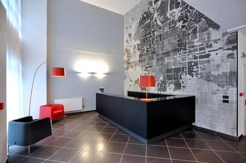 BB Hotels Aparthotel Arcimboldi — recepcion & lobby