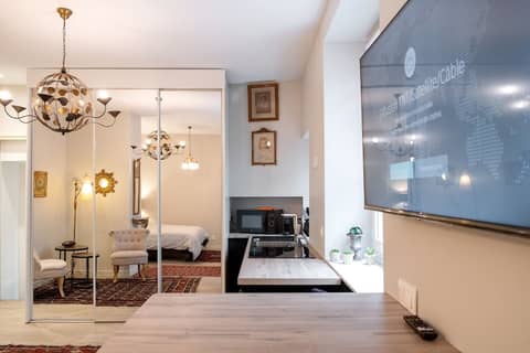 MHL - Maison Hotel Lyon — hotel room