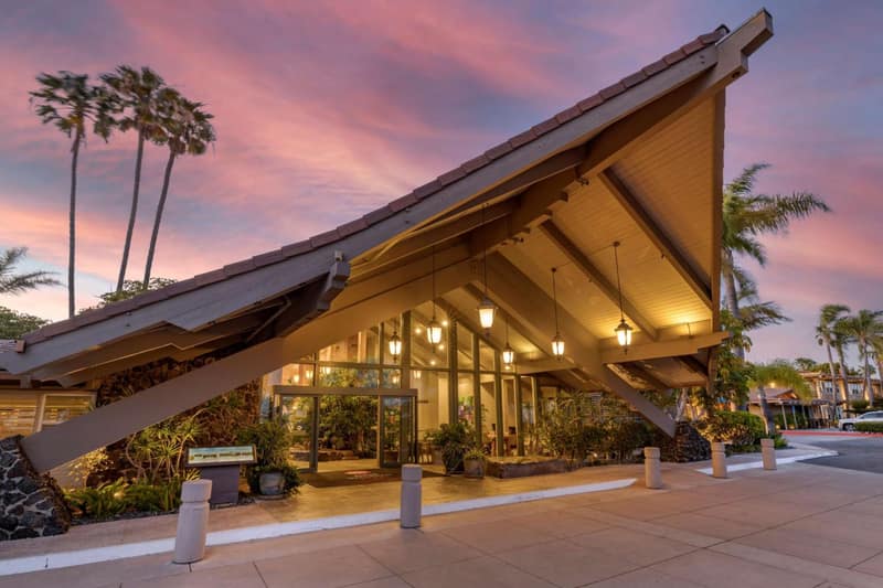 Best Western PLUS Island Palms Hotel & Marina — building