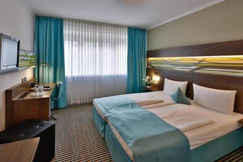 Hotel Wallis by ANS — hotel room