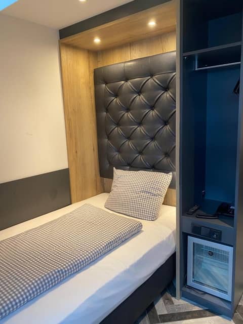 Munich Deluxe Hotel — photo 3