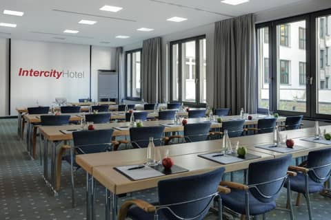 IntercityHotel Hamburg Hauptbahnhof — photo 8