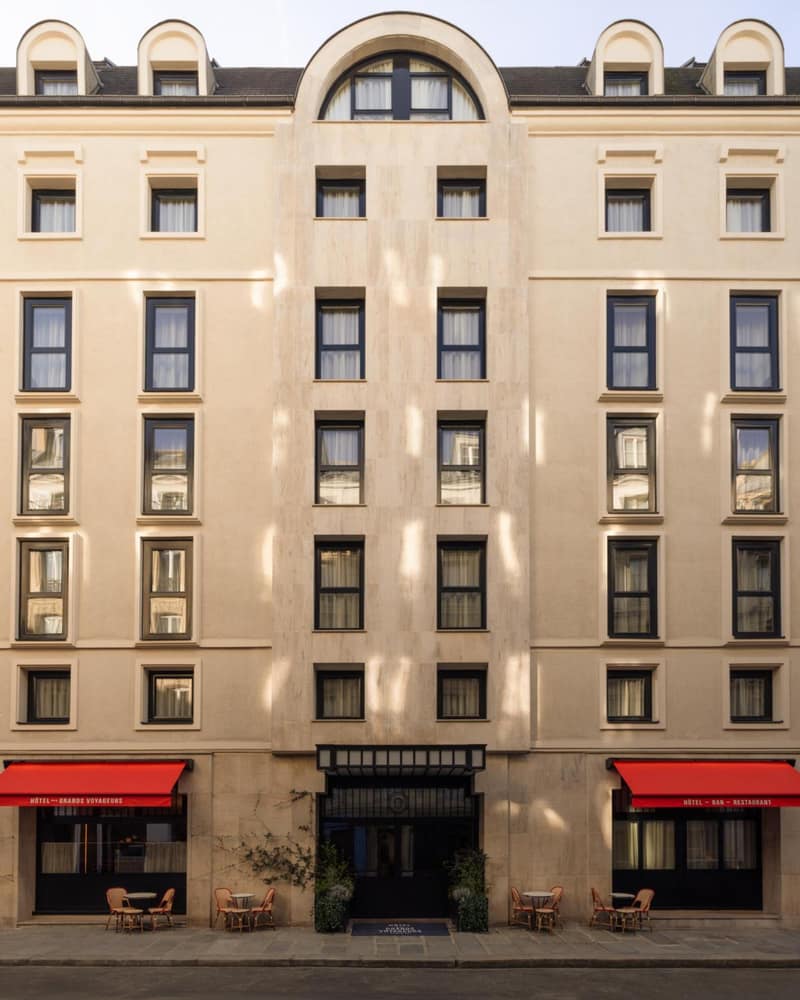 Hôtel Des Grands Voyageurs — building