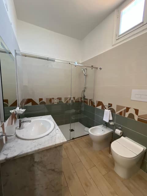 38 Aira Hotels — bathroom