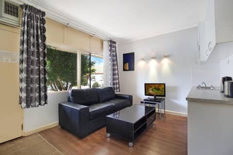 Ultimate Apartments Bondi Beach — hotel room