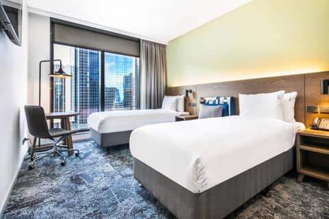 Holiday Inn Express Melbourne Little Collins by IHG — photo 3