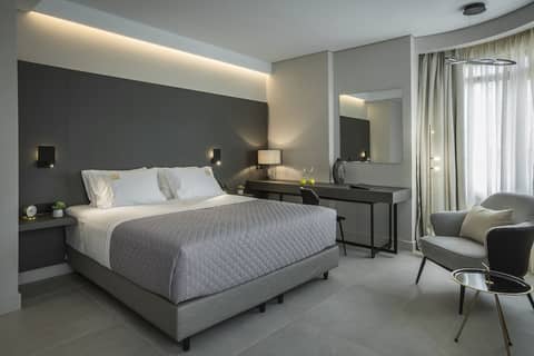 Royalty Hotel Athens — bedroom