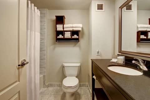 Hampton Inn by Hilton Toronto Airport Corporate Centre — photo 4