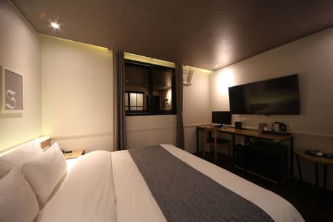 Dublin Hotel — hotel room