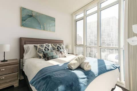 Downtown Toronto Luxury Suites — photo 3