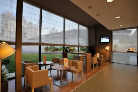Travelodge Málaga Airport — lounge