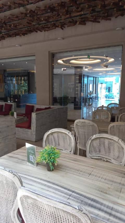 Coupard Hotel — lounge