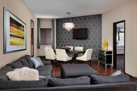 Four Points by Sheraton Hotel & Suites Calgary West — photo 7