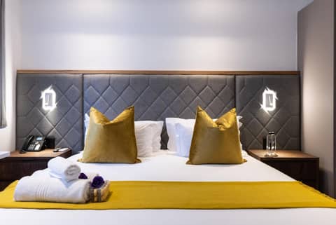 Cape Diamond Boutique Hotel — hotel room