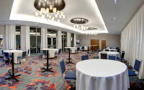 La Quinta Inn & Suites by Wyndham Lakeway — photo 9