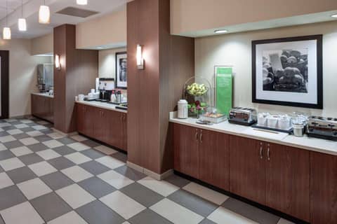 Hampton Inn St Louis- at the Arch — photo 3