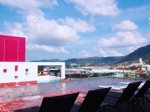 SLEEP WITH ME HOTEL design hotel @ patong — photo 2