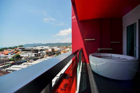 SLEEP WITH ME HOTEL design hotel @ patong — photo 9