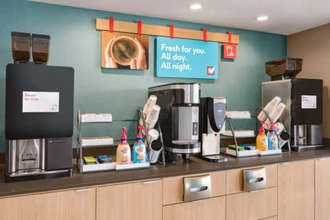 avid hotel Fort Worth – Fossil Creek by IHG — photo 3