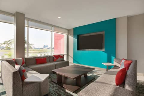 avid hotel Fort Worth – Fossil Creek by IHG — photo 5