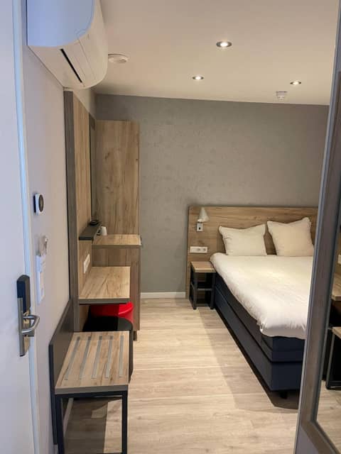 Budget Double/Twin room without window — the supplier's photographs — photo 1