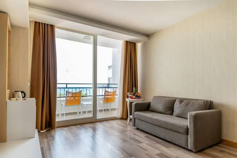 Amara Comfort Resort — hotel room